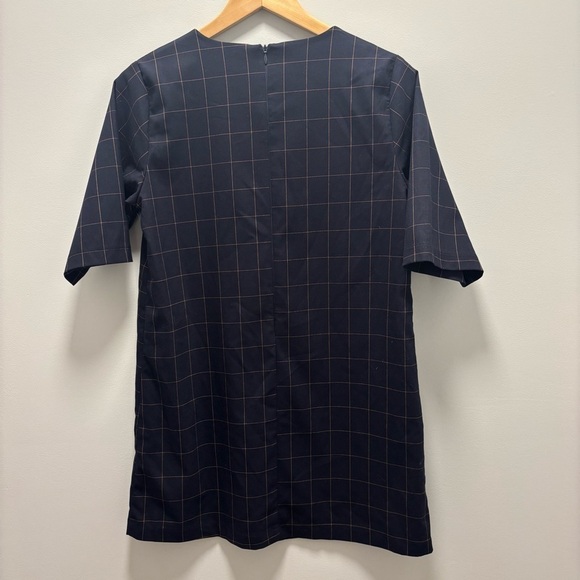 NOUL by Oak and Fort Navy short sleeve dress with zip back - Picture 2 of 9